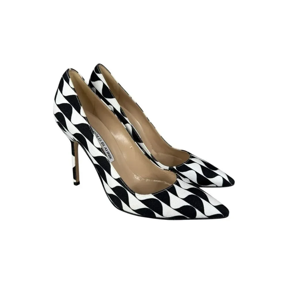 Manolo Blahnik BB 105 Black White Canvas Pointy Toe Pumps Size 36 EU 6 US